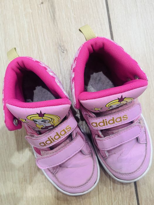 Botki adidas dla dziewczynki 26