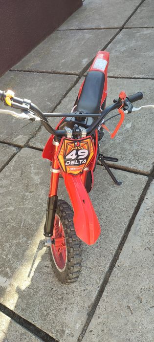 Дитячий спортивний пітбайк.