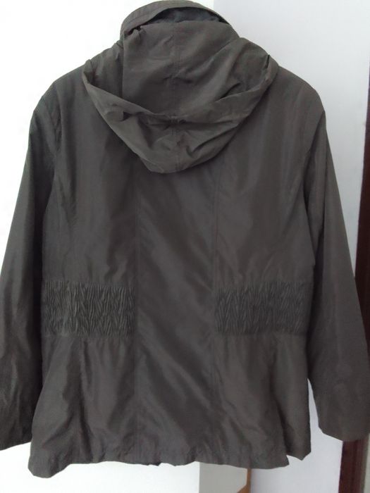 Kurtka damska   przeciwdeszczowa.r.M.