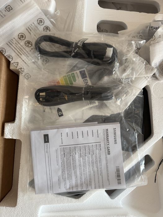 Monitor Samsung Odyssey G7 28" 4K 144Hz (com HDMI 2.1)