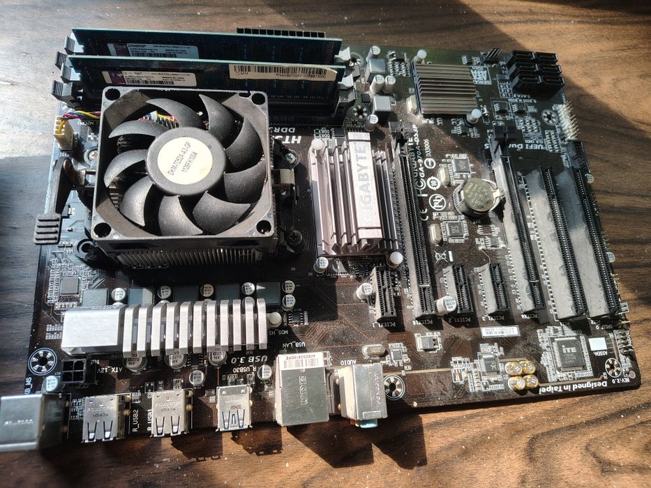 Комплекты Материнская плата + процессор + память AMD FX8320 A10 6700 A8 7600 A6 6400 + Видеокарты