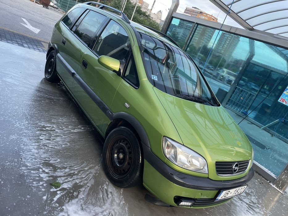 Opel Zafira A 2000 рік