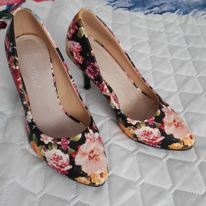 Czółenka,szpilki 36