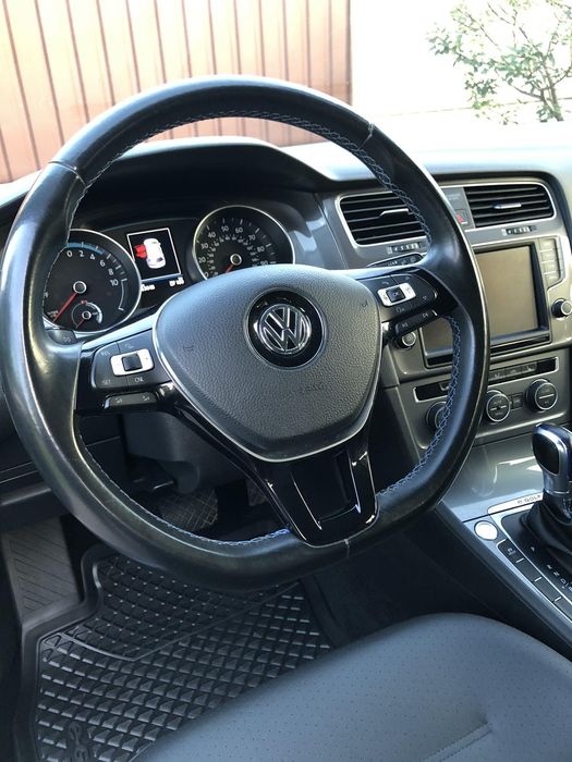 Продам Volkswagen E-golf 2016