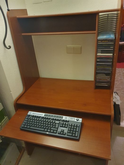 Secretária com alçado