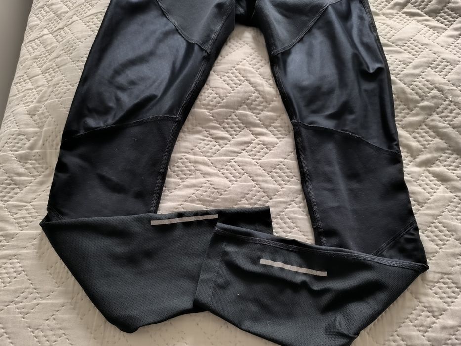 Czarne legginsy sportowe Nike
