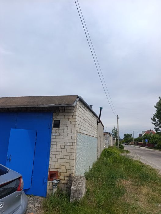 Продам гараж біля околиці