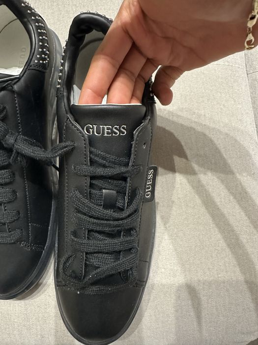 Sneakersy Guess czarny