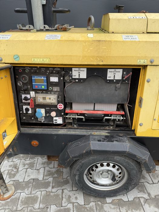 Maszt oswietleniowy 8m z aregat pradotworczym i bankiem energ8 mobilny