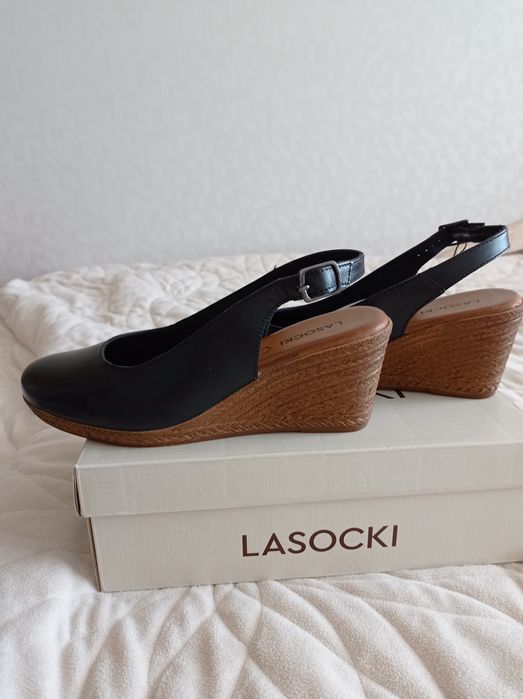 Nowe skórzane buty letnie czarne rozmiar 38