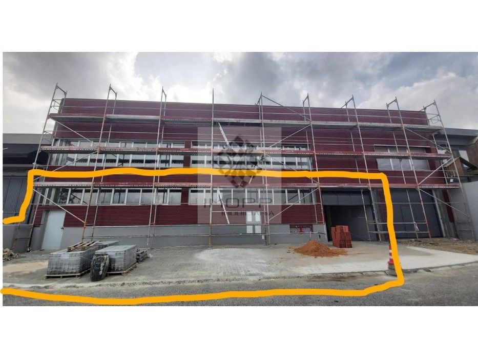 Fantástico armazém no Prior Velho 1.750m2