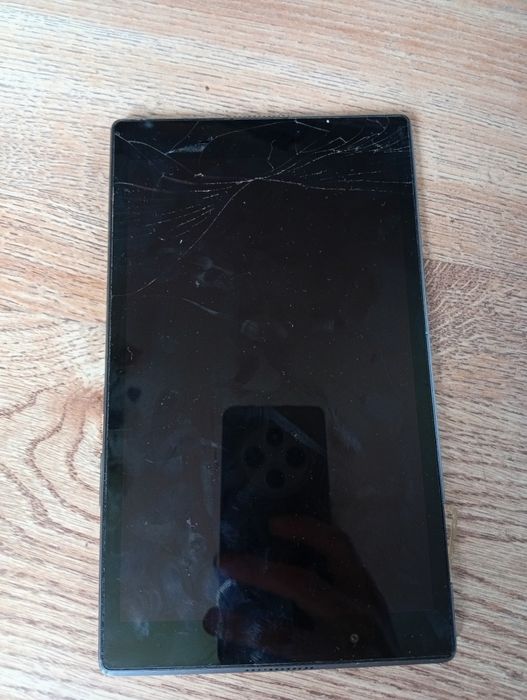 Tablet Lenovo p3588 uszkodzony jak Apple Samsung