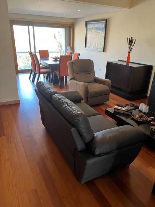 Apartamento T2 para arrendar Pedroucos