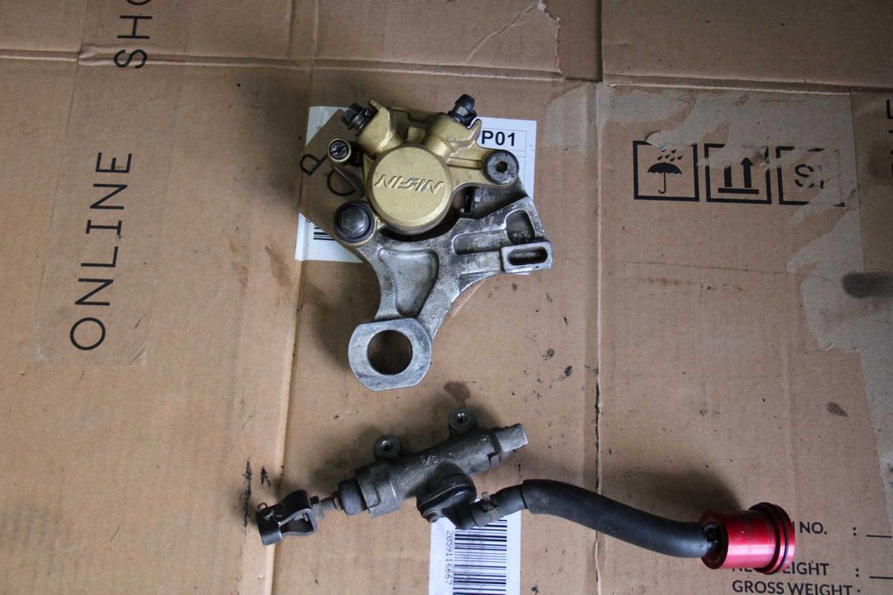 Zacisk Pompa Hamulcowa Tył Tylny Honda CBR 929 SC44 00-01