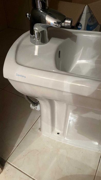 Bidé com Misturadora