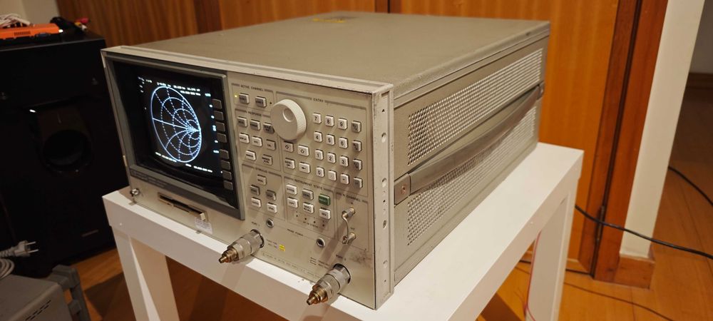 VNA HP 8753D, faixa de 30 kHz a 3 GHz