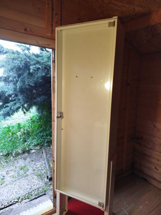 Vitrine vertical