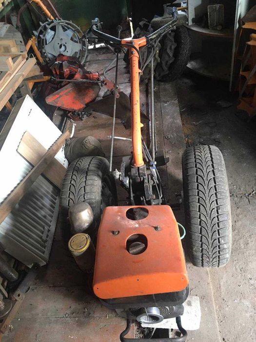 Мотоблок       .