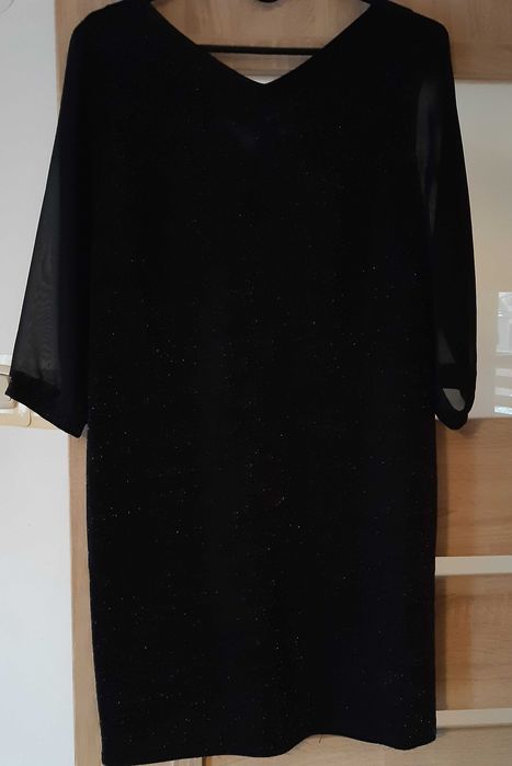Sukienka czarna nabłyszczana 38/40