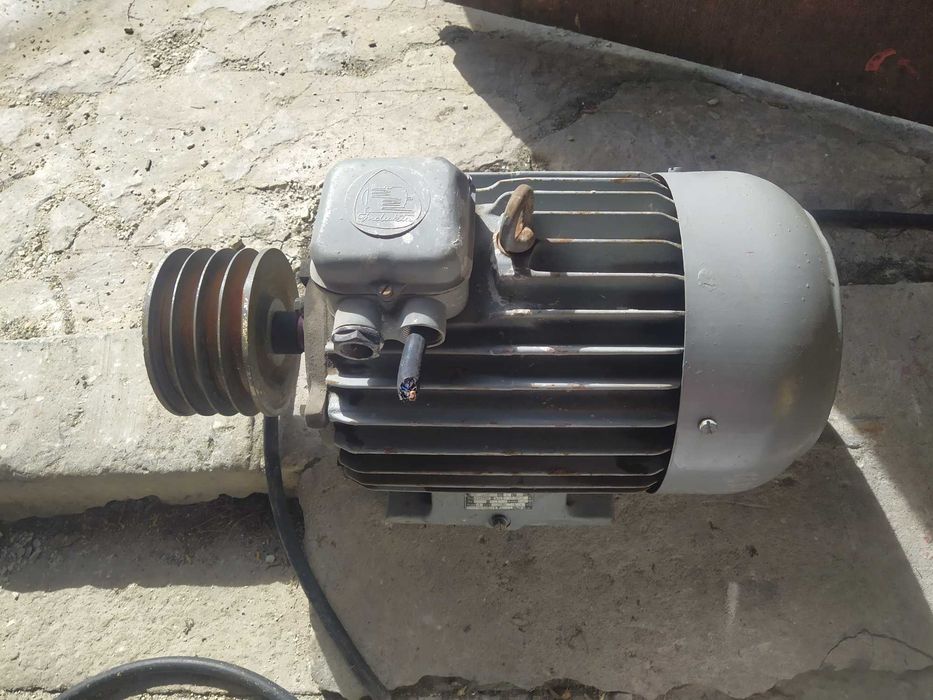 Wentylator dmuchawa promieniowa wyciąg duży z silnikiem 7,5kW