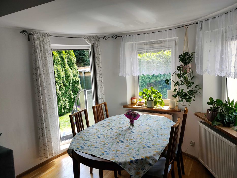 Duże mieszkanie z ogrodem , garażem i piwnicą. Os. Jedliny