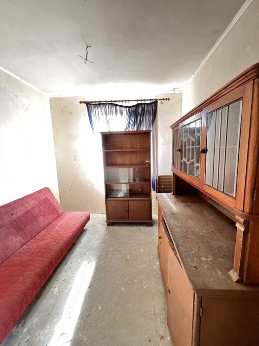 ПРОДАМ  частину будинку в с. ВЕРГУНИ з комунікаціями  30000$