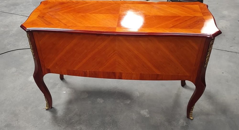 Piękne intarsjowane biurko Ludwikowskie