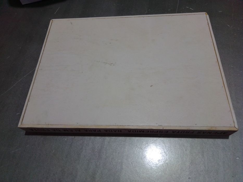 Tabuleiro de madeira Marca Compal