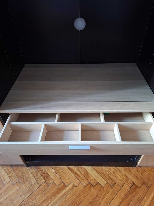 Szafka Ikea z szybą