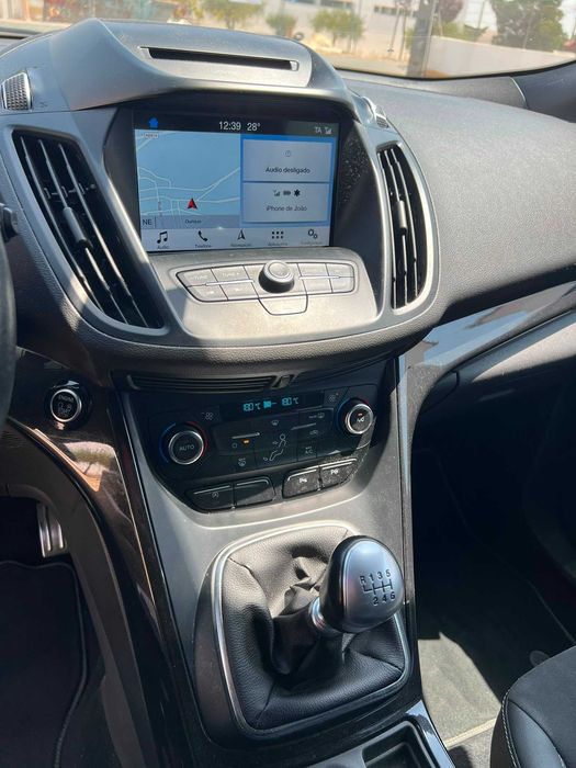 Ford Kuga 1.5 TDCi ST-Line 120 CV | Nacional | Muito Equipado