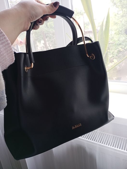 Сумка з еко шкіри. Чорна,вмістка.