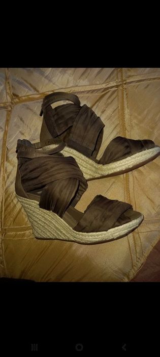 Sandálias de tecido caqui e cunha de corda - 36 - Stradivarius