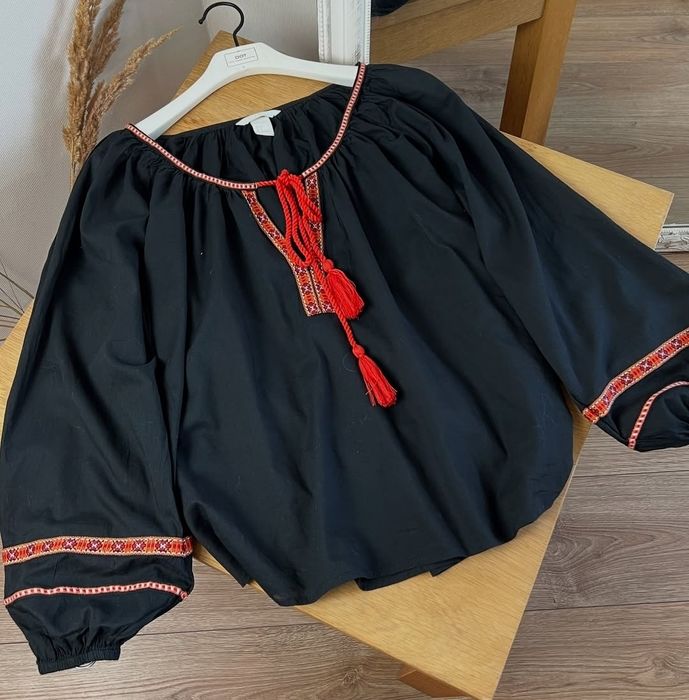 Жіноча вишиванка блуза