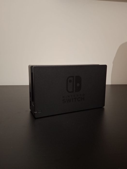 Nintendo Switch + 3 Jogos (Como Nova)