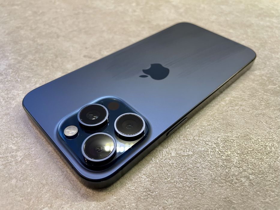 Iphone 15 pro max 256gb pelny komplet stan bdb