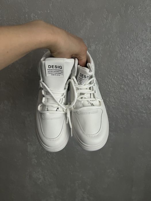 Кеди , кросівки високі