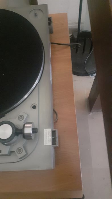 Gira discos Onkyo CP 1011F