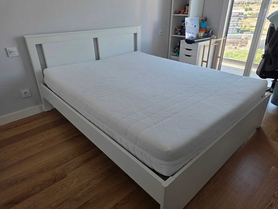 Colchão IKEA ÅKREHAMN 160x200 cm – limpo e em bom estado