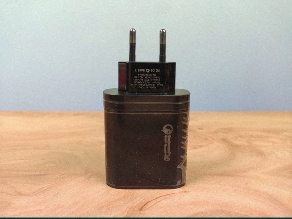 Carregador rápido - 3x USB