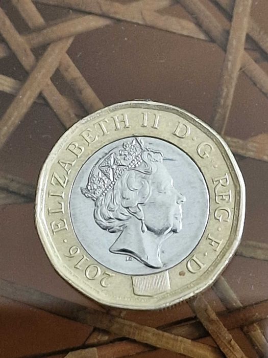 Elizabeth 2°, one pound de 2016