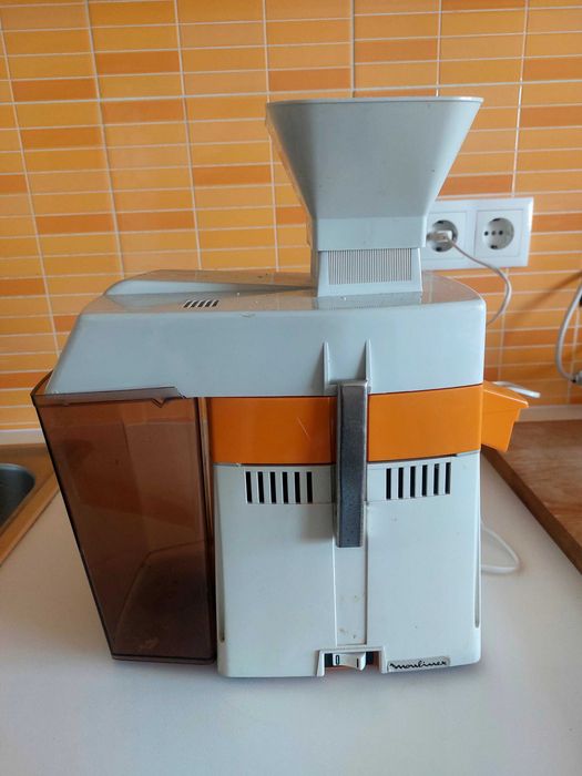 Máquina de sumos Moulinex
