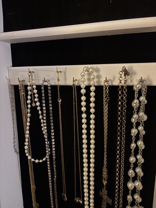 Espelho guarda joias vertical