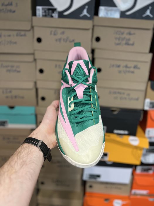 Нові оригінальні баскетбольні кросівки Nike Giannis Immortality 3 49.5