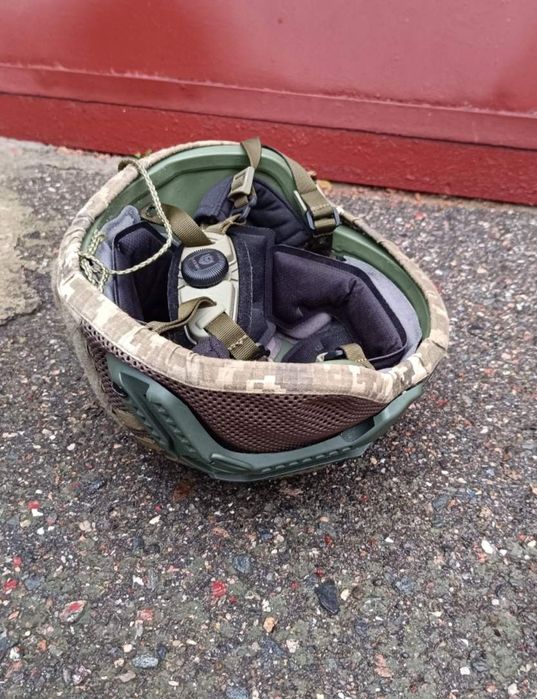 Каска військова розмір "М" (нова)