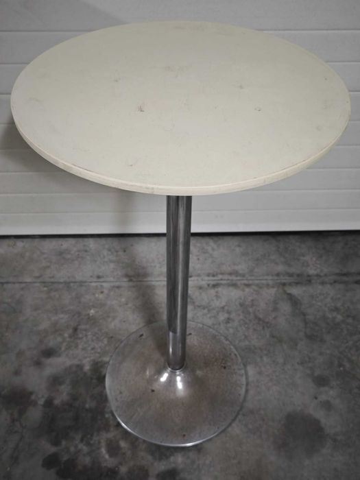 Conjunto de mesas e cadeiras para café / restaurante / esplanada / balcão