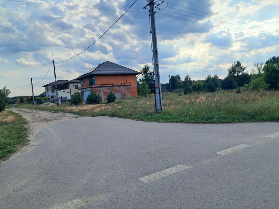 Działki budowlane 1030 m² wydane warunki zabudowy bezterminowe - Więcej