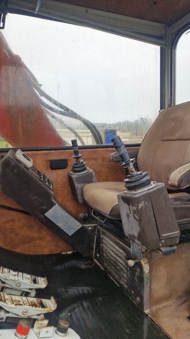 Giratória poclain 90 em excelente estado