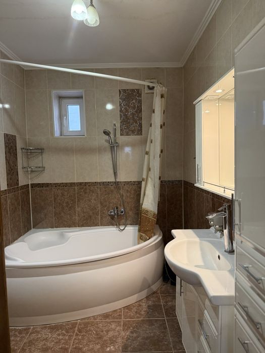 Оренда всього  будинку або половину  будинку