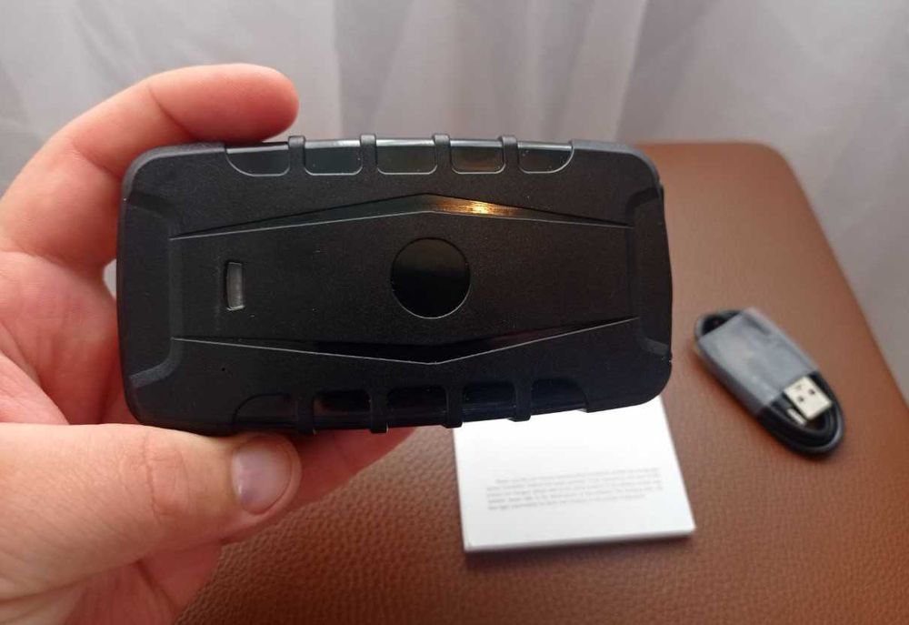 компактний gps-маячок для нагляду за об’єктом