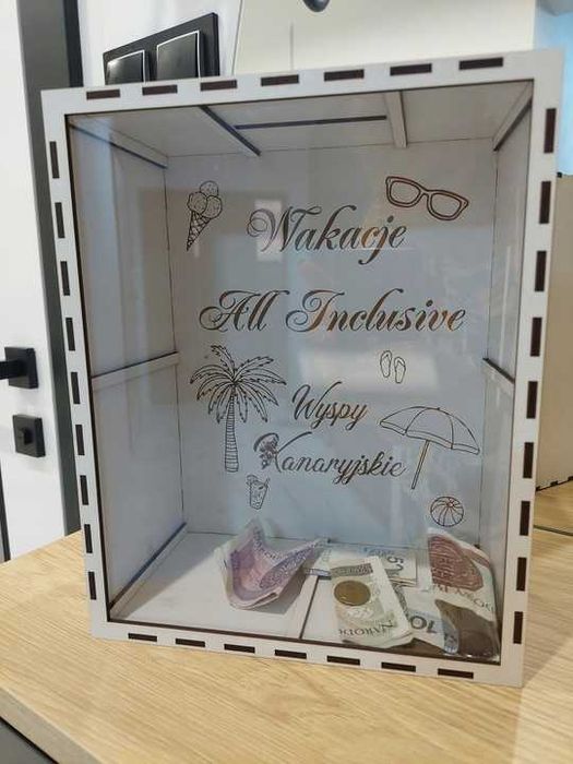 Drewniana skarbonka na WAKACJE z licznikiem